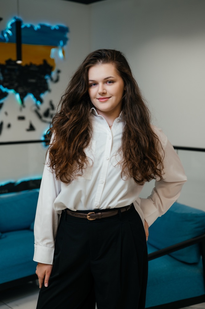 Анна Белестова — Офіс-менеджер