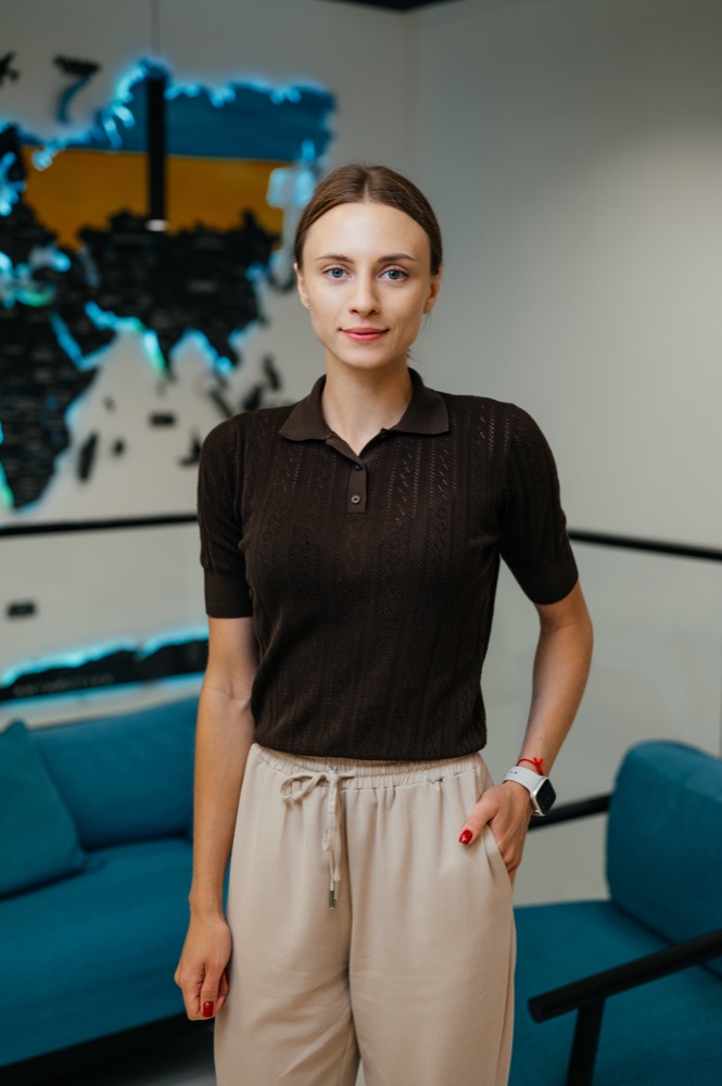 Анна Звягінцева — Керівник відділу LCL