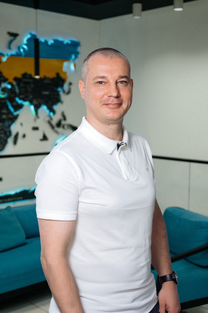 Володимир Лікаренко — Менеджер з продажу